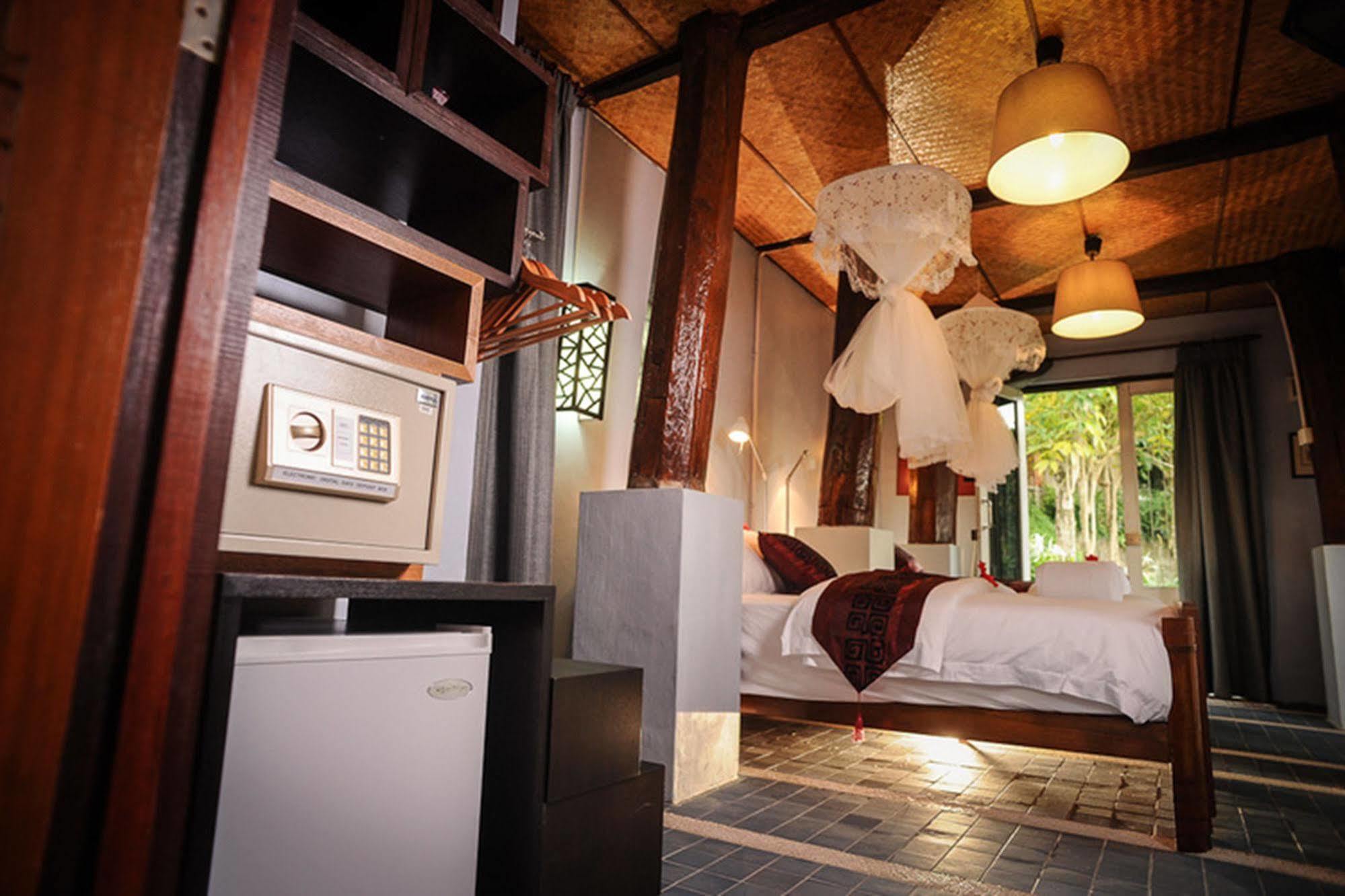 MaliHom Private Estate Villa Balik Pulau Exterior foto
